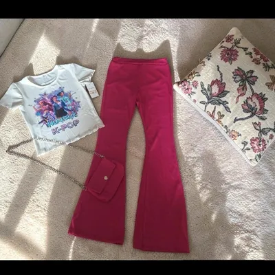 Ensemble kpop avec sac 